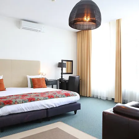 Hotel Boutique Quartier Du Port 4*