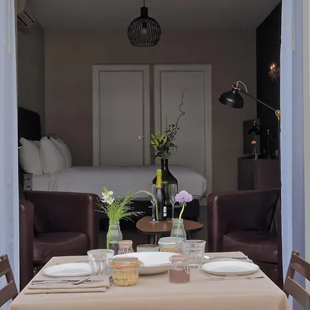 Boutique Quartier Du Port Hotel 4*