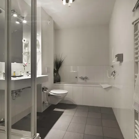 Boutique Quartier Du Port Hotel