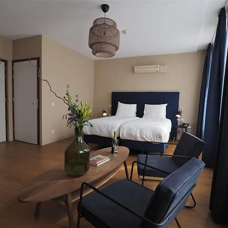 Hotel Boutique Quartier Du Port 4*